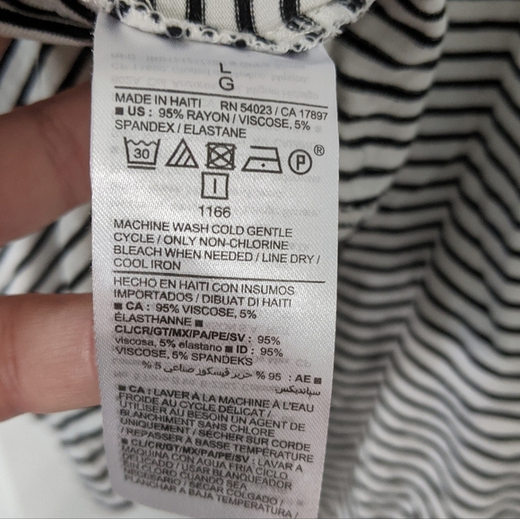 Two Old Navy Luxe Tank Tops Size Large - Picture 6 of 8